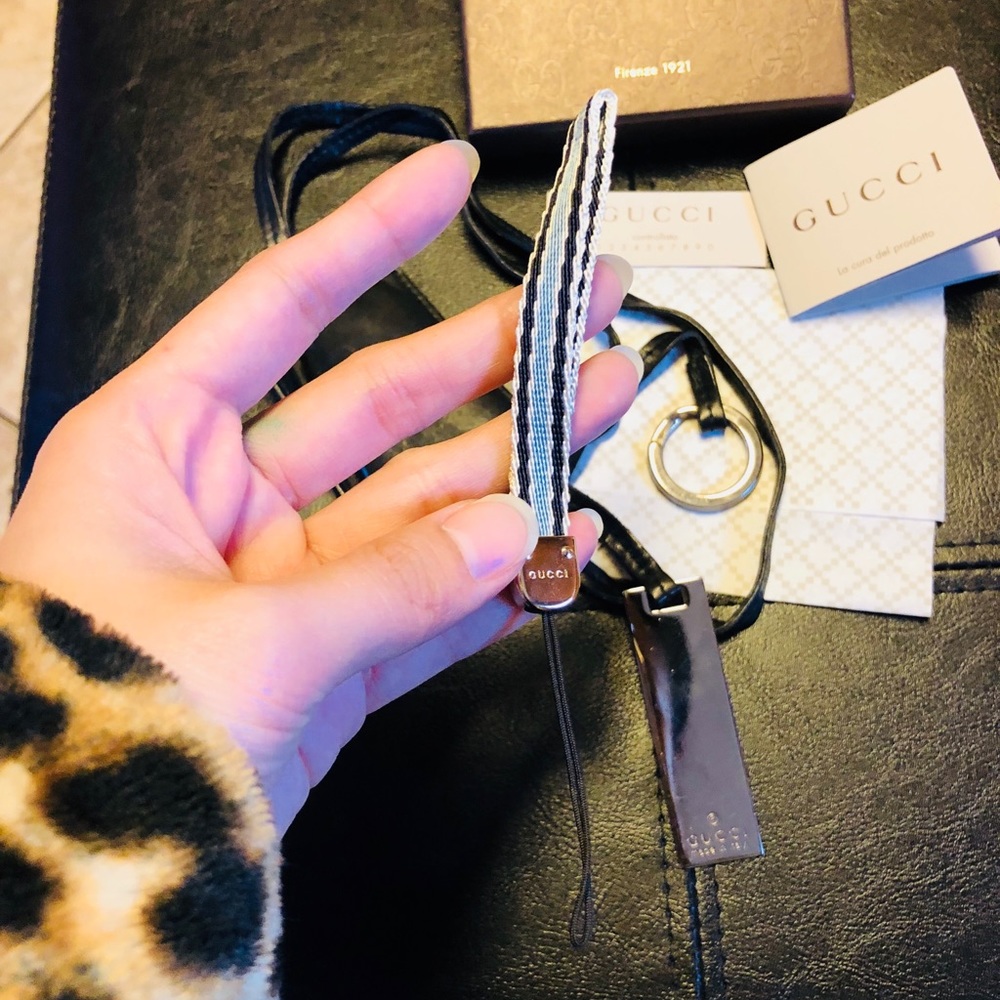 Authentic Gucci Keychain/phone accessory - Picture 8 of 8
